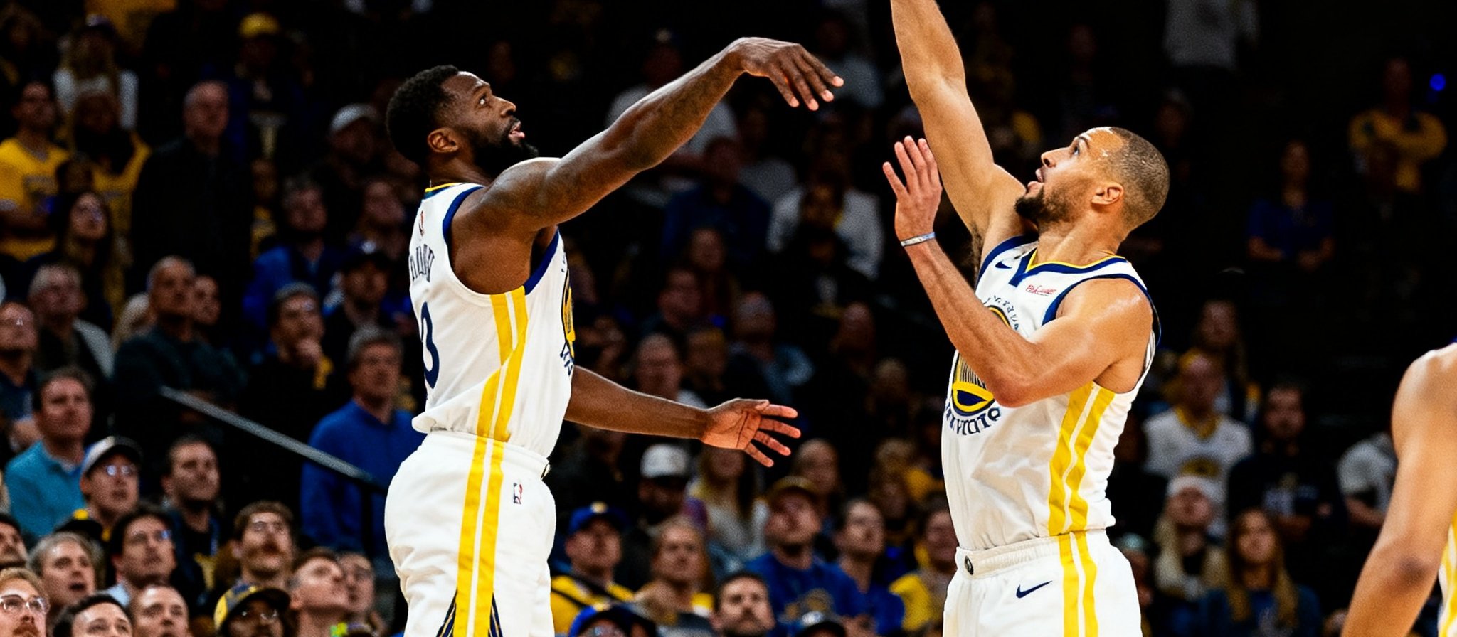 NBA总决赛最后时刻，持球队员面对防守悍将果断出手跳投，全场观众屏息凝神注视篮球划过空中的轨迹
